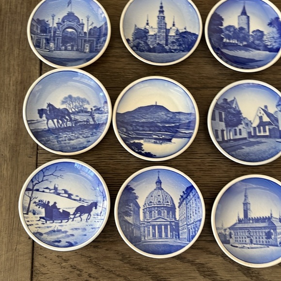 Royal Copenhagen Denmark Mini Plates Collection - 40 Plates - Picture 8 of 17